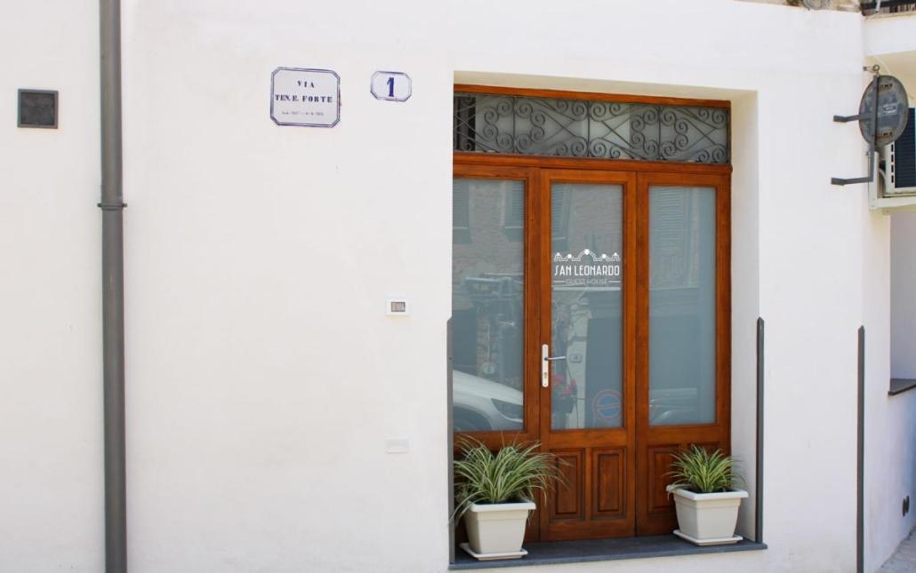 San Leonardo Guest House Castelbuono  Exteriör bild